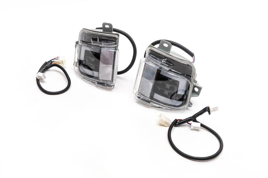 Toyota Land Cruiser 200 2007-2021 Lampi ceata spate 2016-2021 (Executive Black) Foto 3