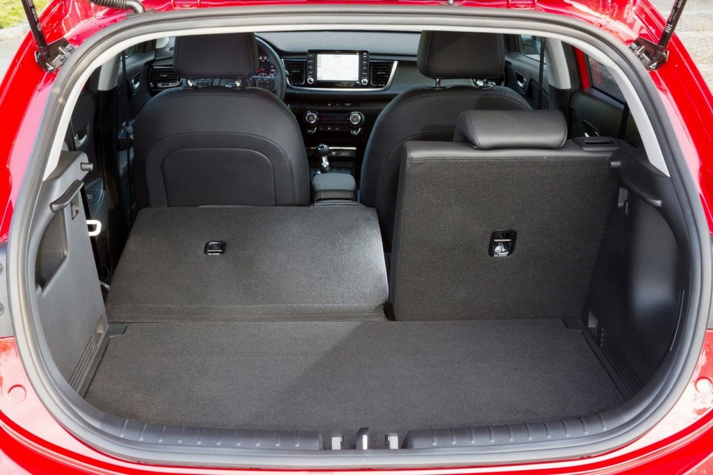 Hatchback Kia Rio patra generație