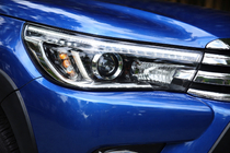Toyota Hilux 2015- Faruri fata OEM V1 2015-2019 (LED, 2 buc) foto 1