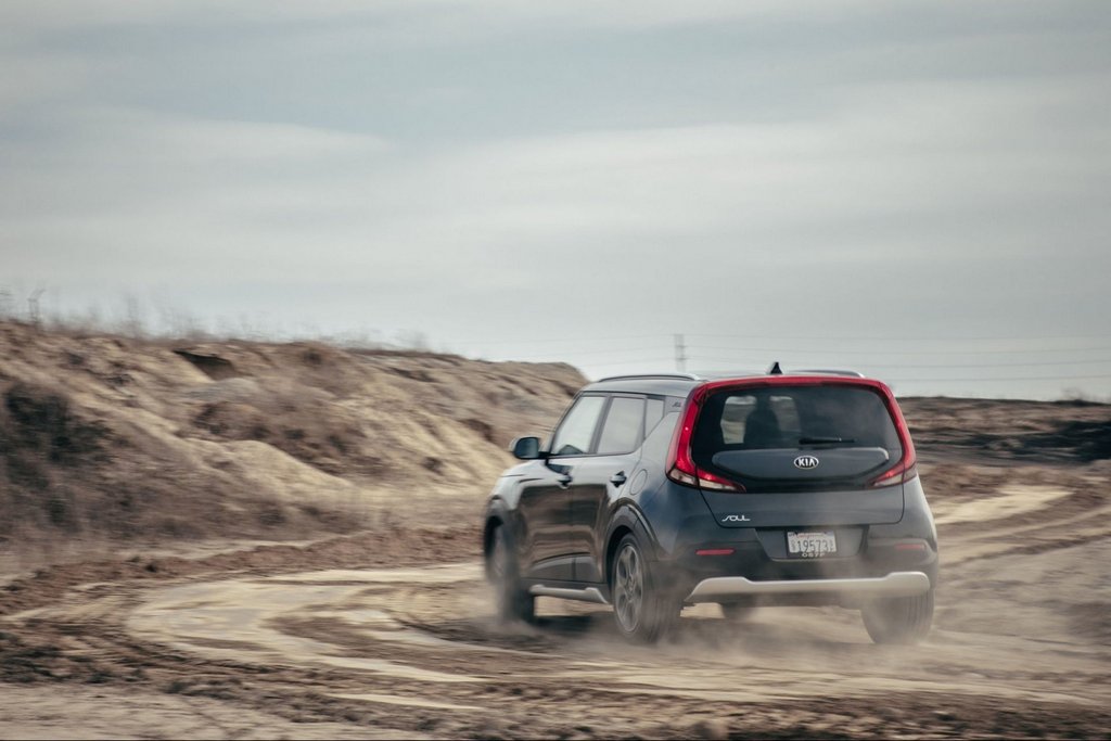 O nouă generație de crossover compact KIA Soul