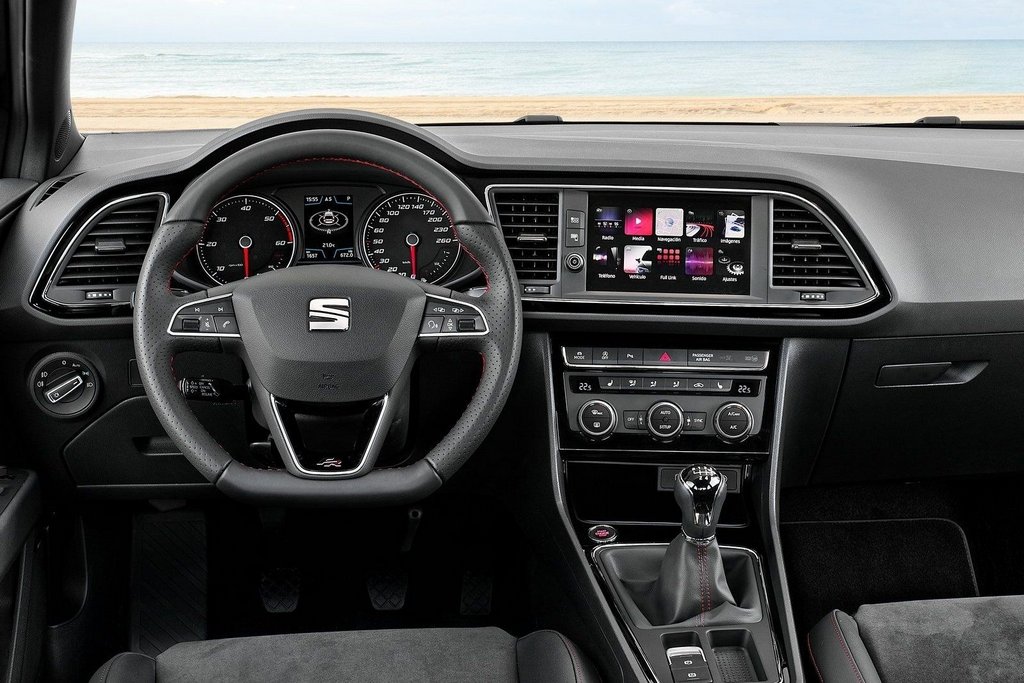 Review compact cu cinci uși a hatchback-ului Seat Leon