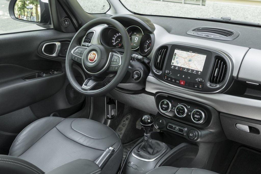 Review minivan compact Fiat 500L