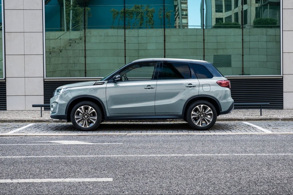 Review compact crossover Suzuki Vitara