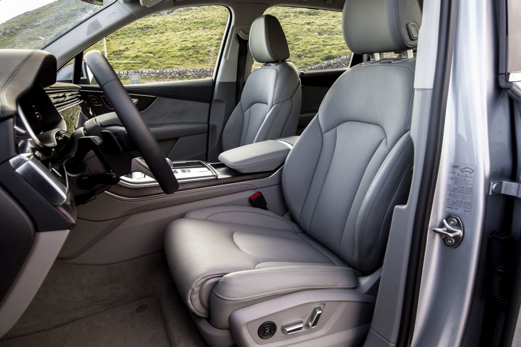 Review actualizat premium crossover Audi Q7