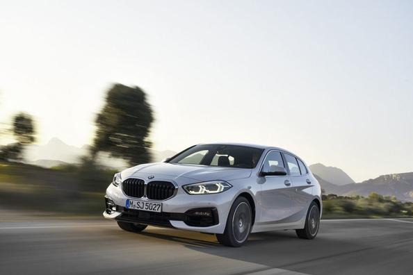 A treia generație compact hatchback BMW 1 Series