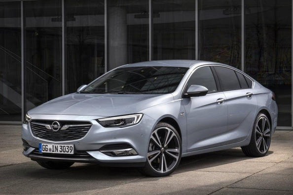 Opel Insignia Grand Sport recenzie liftback de dimensiuni medii Fotografie 7