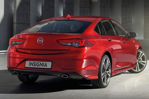 Opel Insignia Grand Sport recenzie liftback de dimensiuni medii Fotografie 5