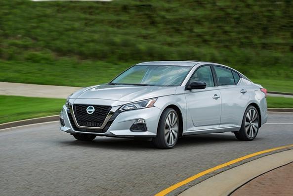 Modelul sedan Nissan Altima a șasea încarnare Fotografie 11