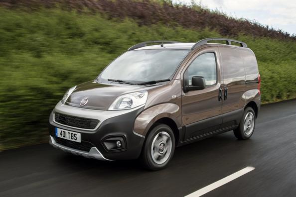 Recenzie la microbuză Fiat Fiorino Cargo reîmprospătată Fotografie 2