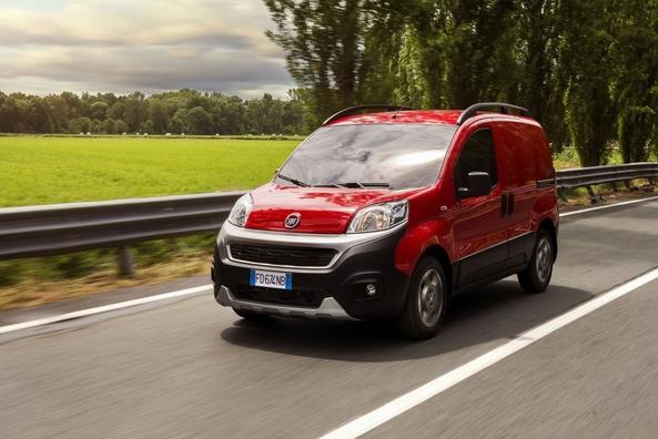 Recenzie la microbuză Fiat Fiorino Cargo reîmprospătată Fotografie 5