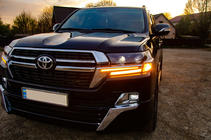 Toyota Land Cruiser 200 2007-2021 Sprancene faruri cu LED (2016↗) foto 6