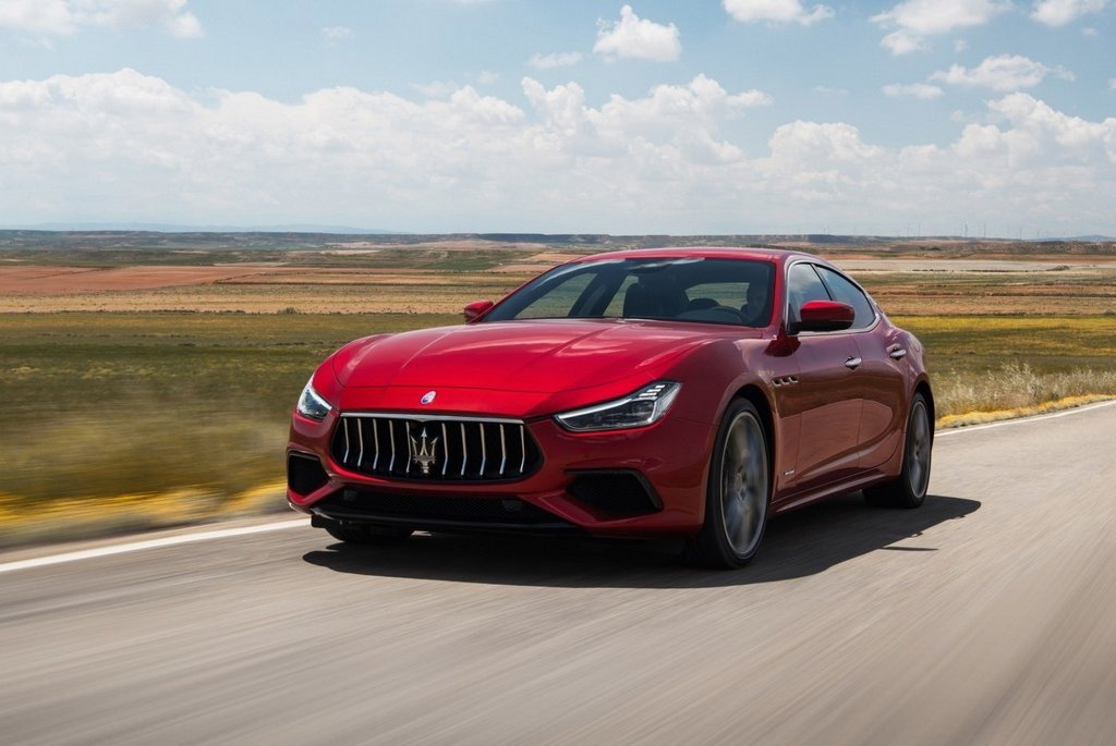Review sedan Maserati Ghibli