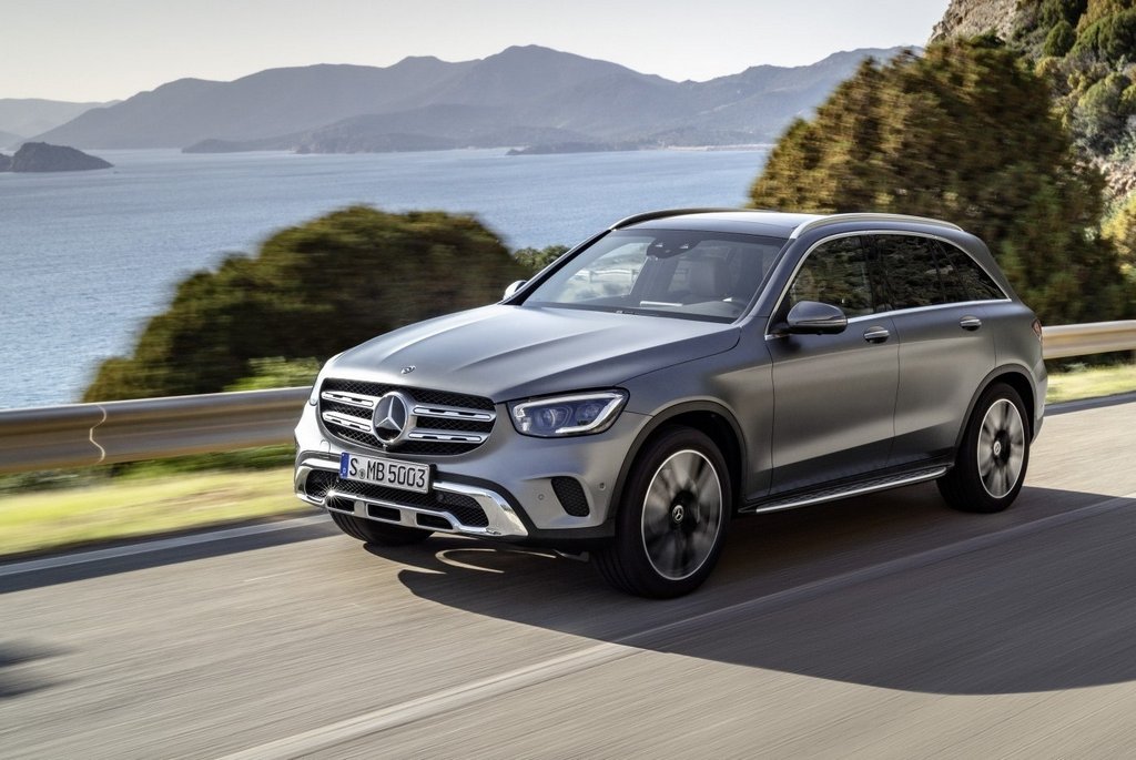Review premium crossover Mercedes-Benz GLC-Class