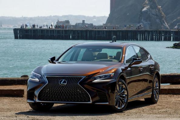 Full-size de lux sedan Lexus LS 500