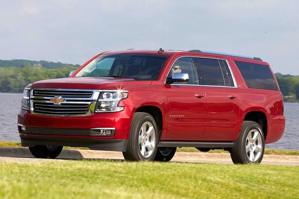 Recenzie SUV Chevrolet Suburban de dimensiuni mari Fotografie 13