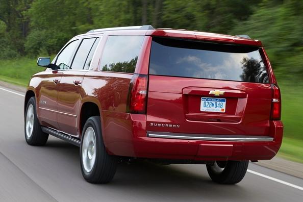 Recenzie SUV Chevrolet Suburban de dimensiuni mari Fotografie 5