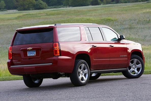 Recenzie SUV Chevrolet Suburban de dimensiuni mari Fotografie 11