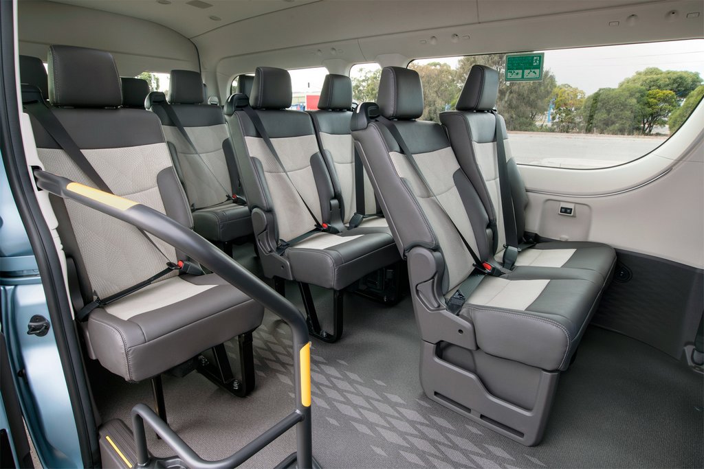 Review microbuz Toyota Hiace o nouă generație de