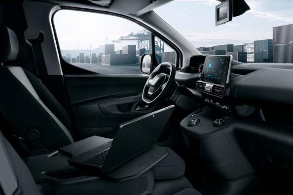 Review compact van Peugeot Partner Fotografie 5