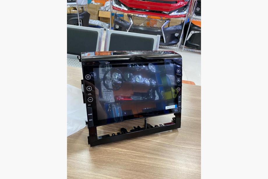 Toyota Land Cruiser 200 2007-2021 Sistem audio auto 2015+ (design OEM, 16 inch) Foto 3