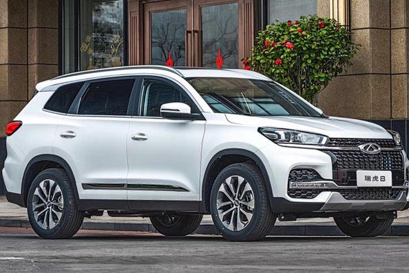 Review mijlocii crossover Chery Tiggo 8