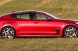 Recenzie a liftului KIA Stinger de dimensiuni complete foto 2