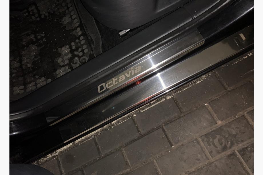 Skoda Octavia II A5 2010-2013 Praguri Carmos (8 buc, inox) Image