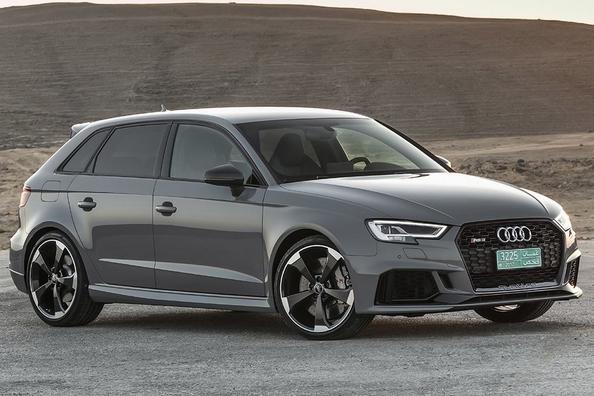 Review încărcat awd hatchback Audi RS3 Sportback Fotografie 3
