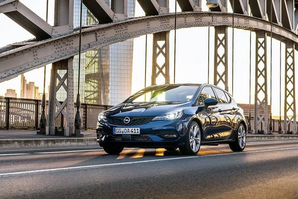 Prezentare generală a noului model Opel Astra Hatchback