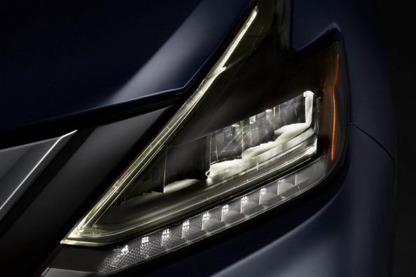 Review actualizat mijlocii crossover Nissan Murano Fotografie 7