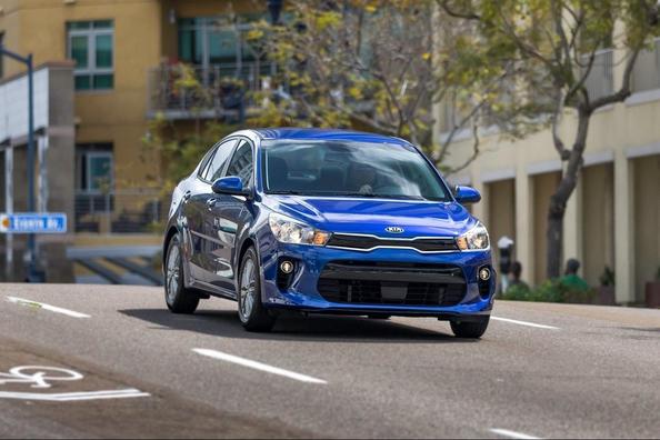Cea de-a patra generație de sedan compact KIA Rio
