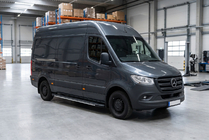 Mercedes Sprinter W907/W910 2018- Praguri laterale Bosphorus Grey (2 buc, aluminiu) foto 1