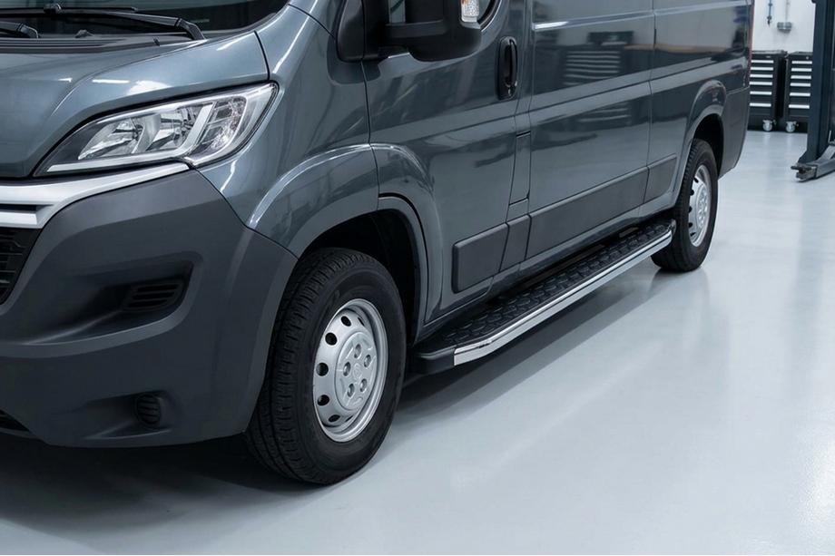 Fiat Ducato 2006-2025 Praguri Laterale BlackLine (2 buc, Aluminiu) Image
