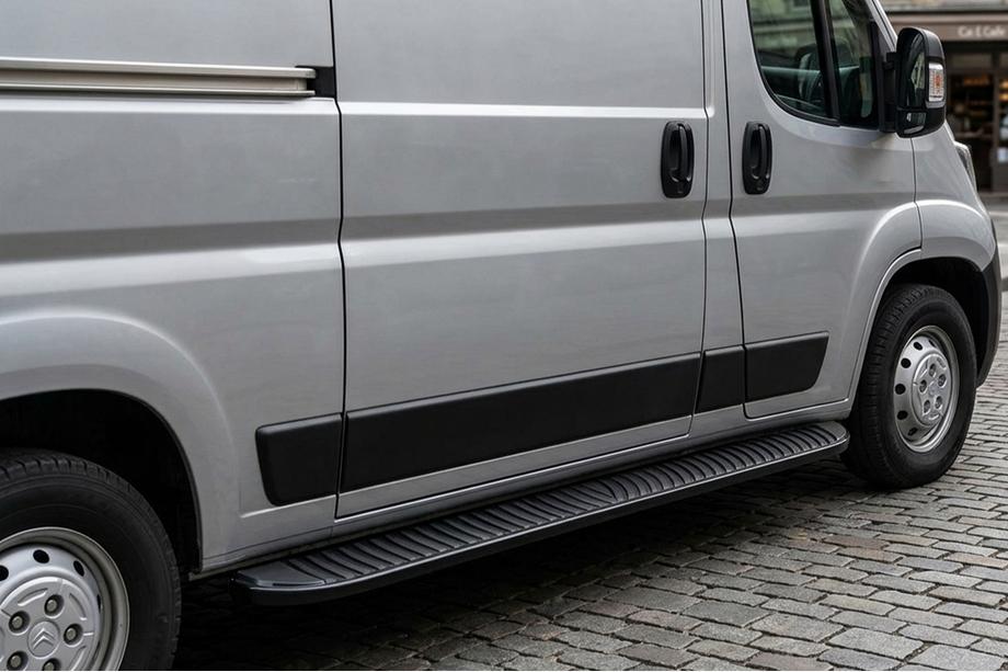 Fiat Ducato 2006-2025 Praguri Laterale Tayga Black (2 buc, Aluminiu) Image