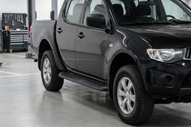 Mitsubishi L200 2015-2024 Praguri Laterale Tayga Black (2 buc, Aluminiu) foto 1