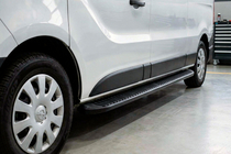 Opel Vivaro 2001–2015 Praguri Laterale Tayga Black (2 buc, Aluminiu) foto 1