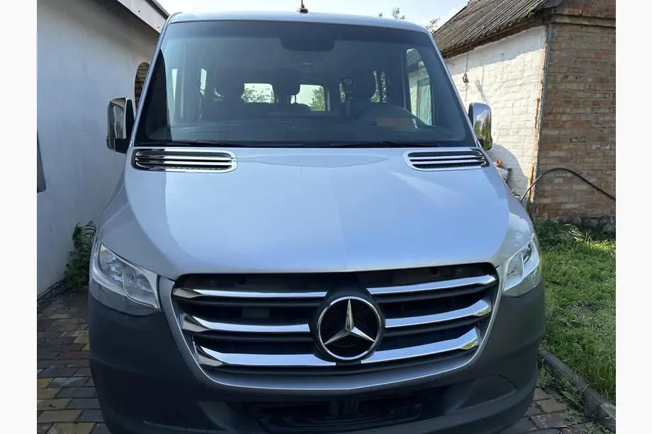 Mercedes Sprinter W907/W910 2018- Capace grila cromate (model lat, 6 buc) Image