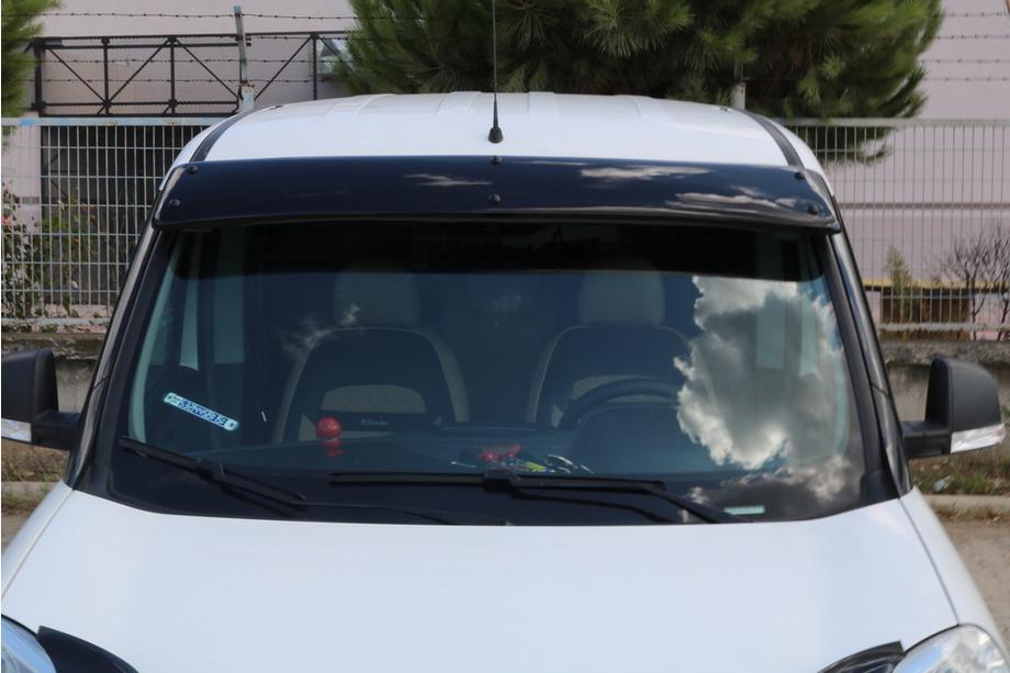 Fiat Doblo II 2010-2022 Viziera parbriz (negru lucios, 5mm) Foto 4