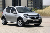 Dacia Sandero 2007-2013 Deflector capota (EuroCap) foto 4