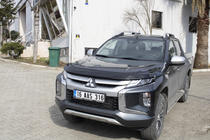 Mitsubishi L200 2015-2024 Deflector capota (2019+, EuroCap) foto 11