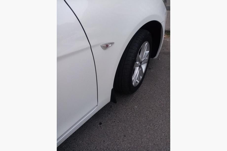 Hyundai Sonata YF 2010-2014 Aparatori noroi Premium (4 buc) Foto 4