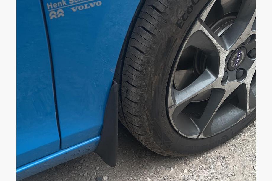 Volvo V40 2012- Aparatori noroi Premium Originale (2012-2016, 4 buc) Image