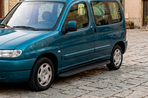 Peugeot Partner 1996-2008 Praguri Laterale Tayga Black (2 buc, Aluminiu) foto 1