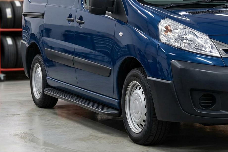Citroen Jumpy 2007–2017 Praguri Laterale Tayga Black (2 buc, Aluminiu) Image