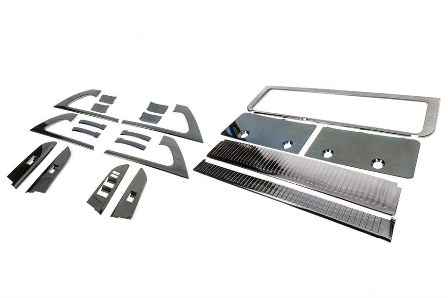 Toyota Land Cruiser 200 2007-2021 Set inserturi (aluminiu inchis periat) Image