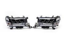 Toyota Land Cruiser 200 2007-2021 Faruri Fata 2016+ (LX-Design) foto 2
