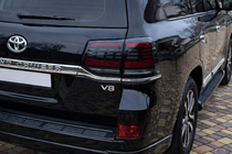 Toyota Land Cruiser 200 2007-2021 Stopuri Spate 2016-2021 (Sequential Red) foto 5