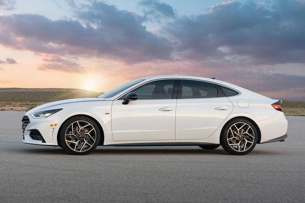 Hyundai dezvăluie versiunea sportivă a Sonatei N Line Fotografie 3