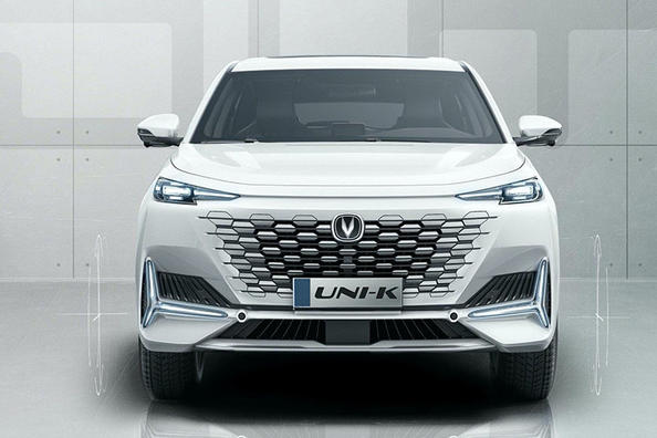 Chinezii se pregătesc pentru prezentarea unui nou crossover Changan Uni-K