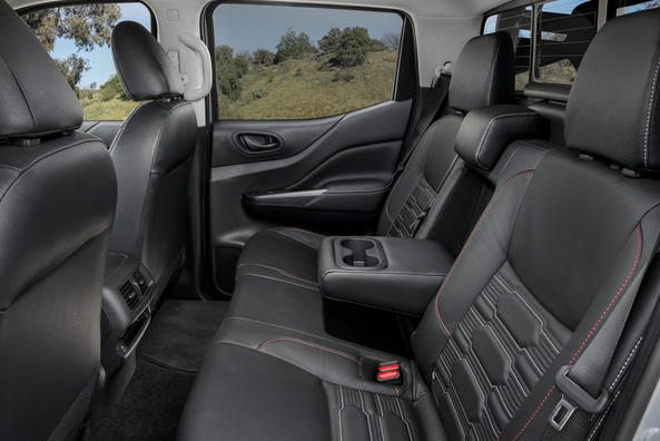 A avut loc prezentarea pick-up-ului actualizat Nissan Navara Fotografie 6